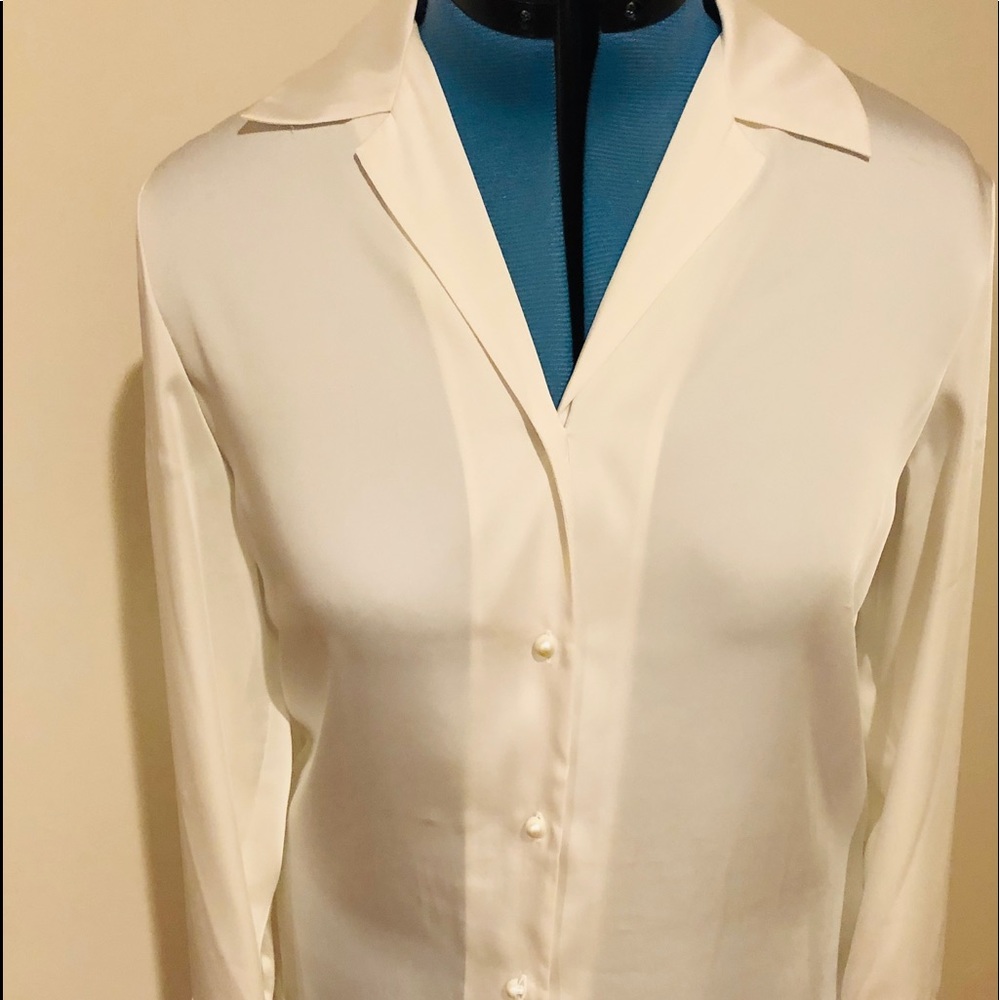 ❤️❤️Any four for $45❤️❤️ Judith Hart blouse